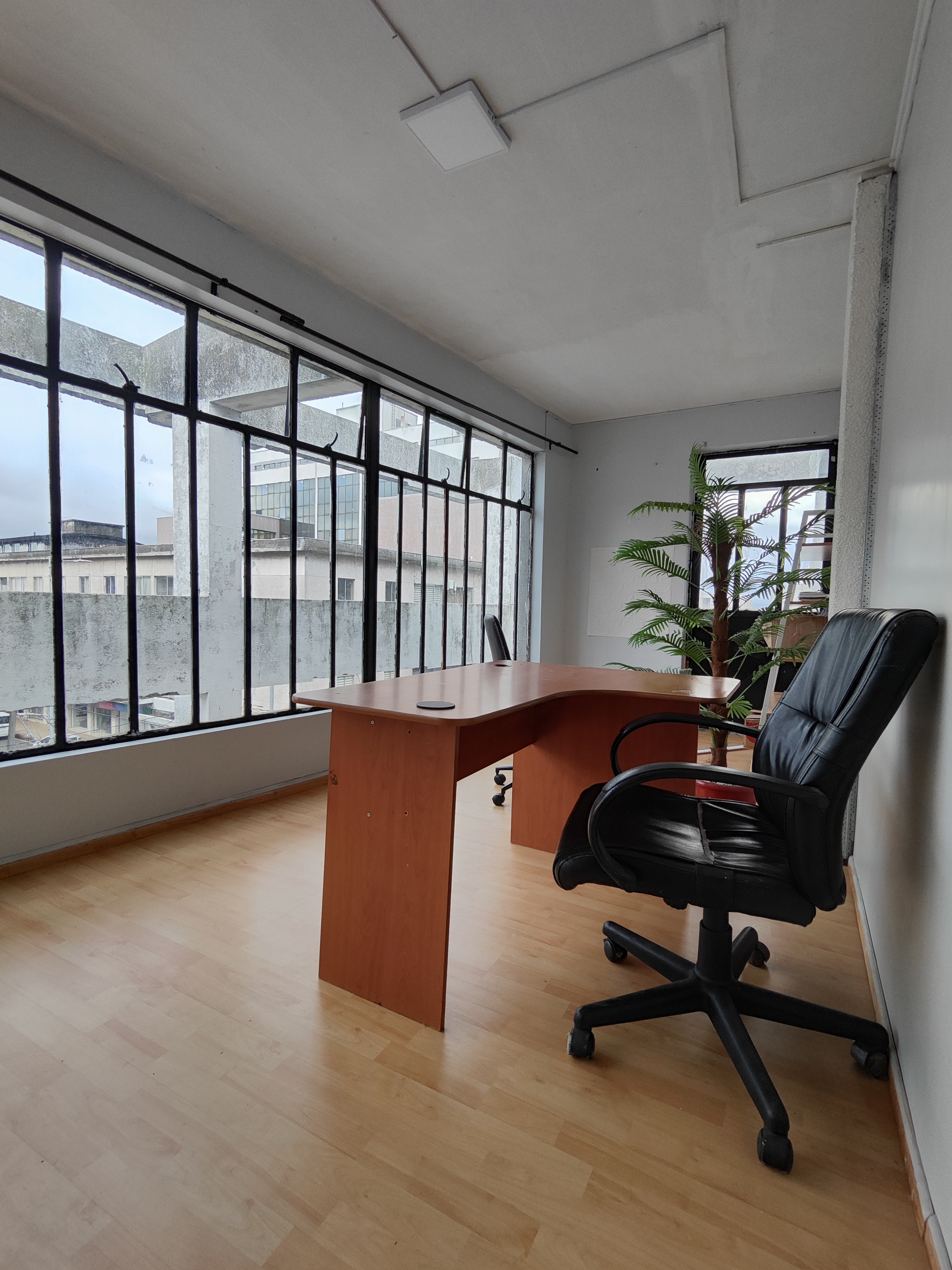 Oficina privada 13 — fotografía 2