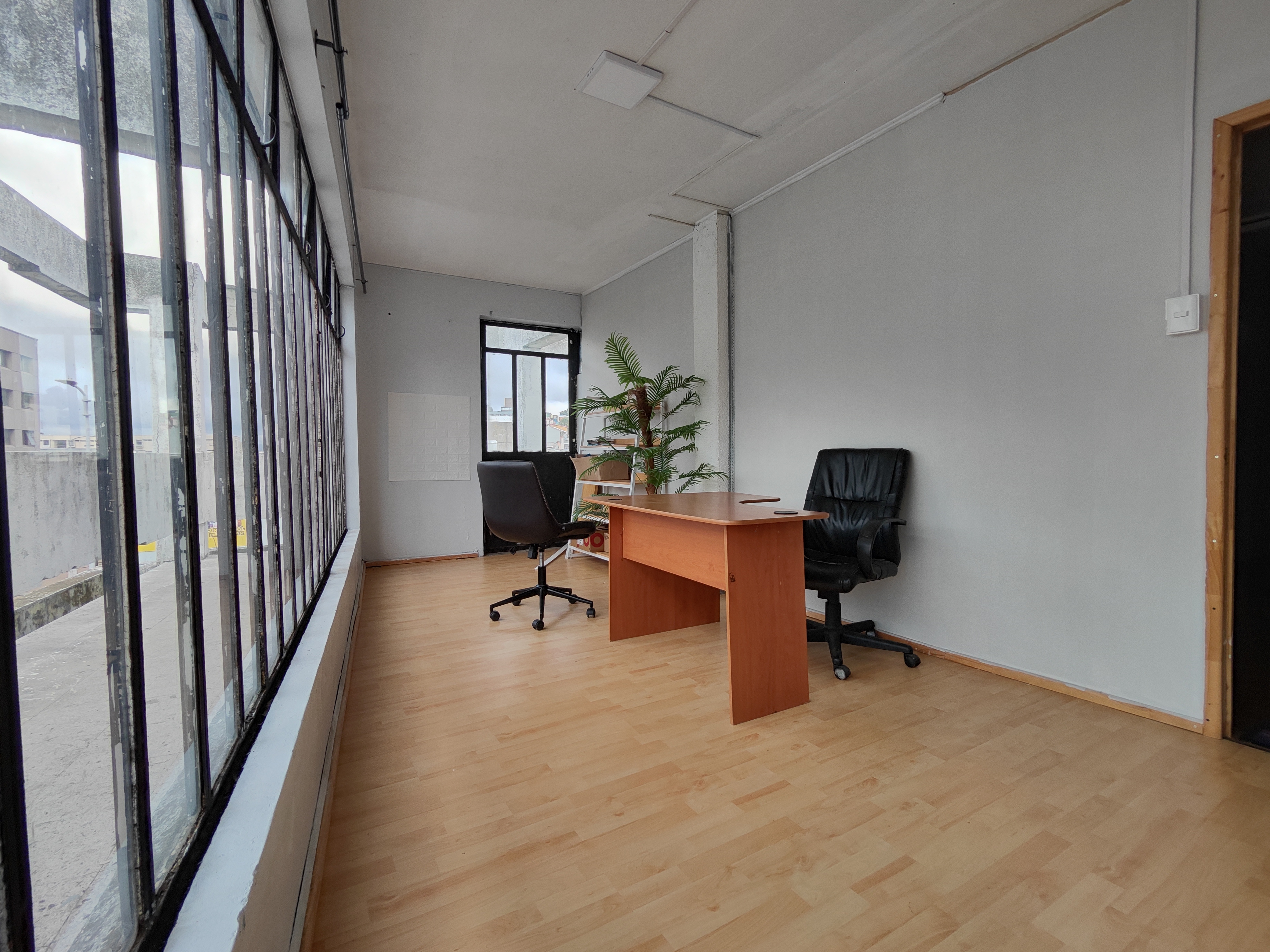 Oficina privada 13